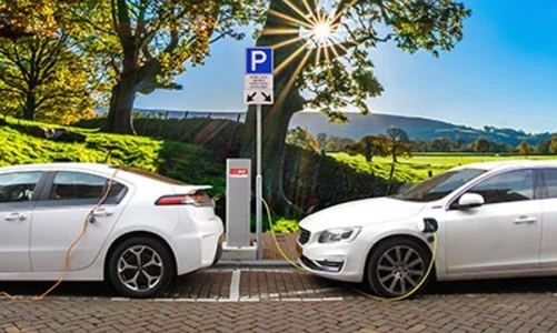 ENHANCING GRID RESILIENCE WITH INTEGRATED STORAGE FROM ELECTRIC VEHICLES