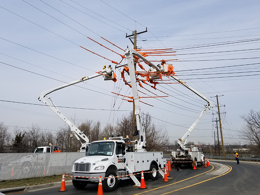 Linemen safety on jobsite